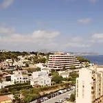 Coral מלון 2*
